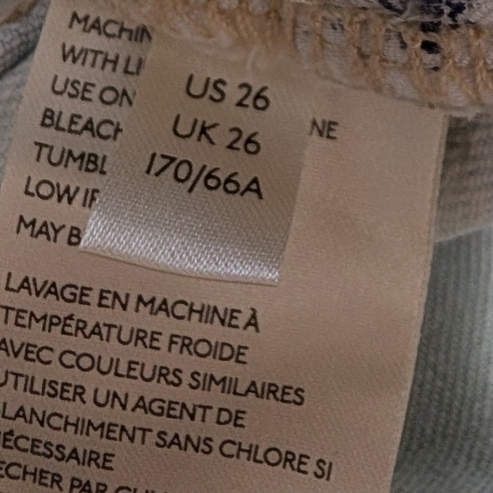 Pilcro and the Letterpress Anthropologie Slim Boyfriend Floral Denim 26 Shorts - Picture 11 of 11